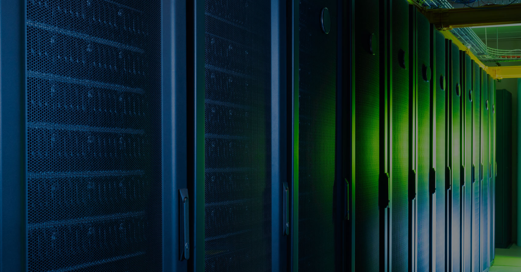 Infraestructura de racks en un centro de datos